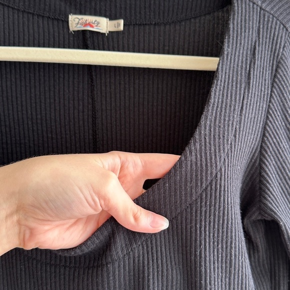 Faherty Legend™️ Rib Monroe Bodysuit, Black, Ribbed Long Sleeve, Size Large - Picture 15 of 16